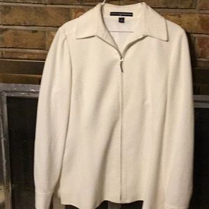 Ellen Tracy white long sleeves size 8 zipped down